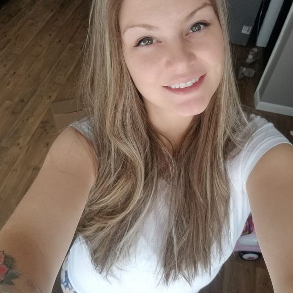 Meet your Posher, Cacey - Picture 1 of 1